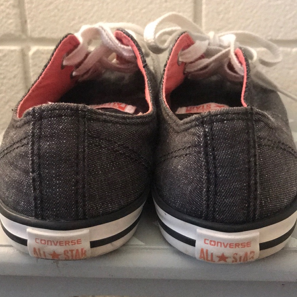 Low Top Converse!🖤💕 - Picture 4 of 7